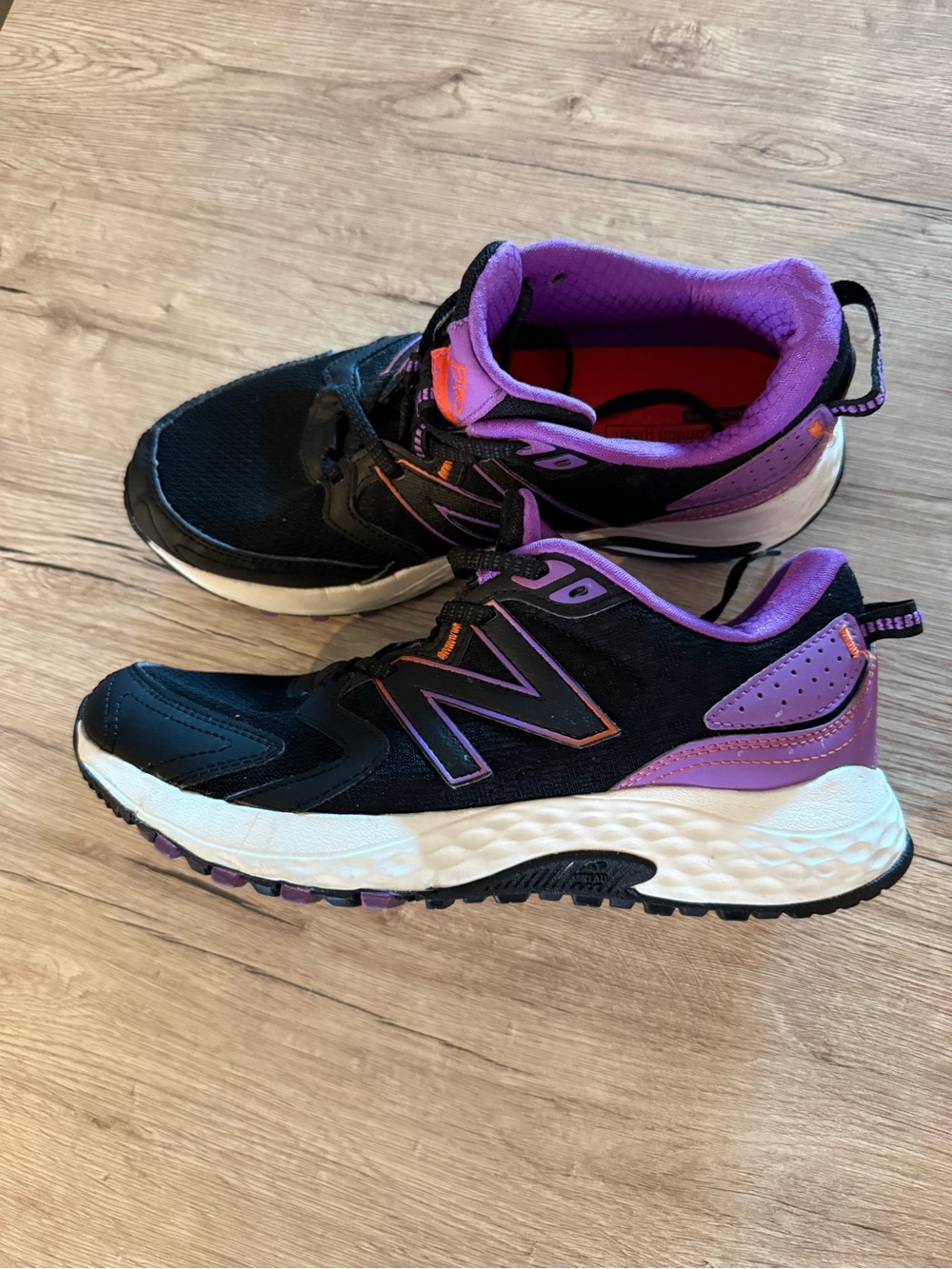 New Balance 410v7 Women’s Trail Shoes Size 9